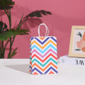 Фото товара - Пакет Бумажный 21*27 Зигзаг (крафт) 54-4, (Yiwu Ouwei Paper packaging Co.,Ltd.)
