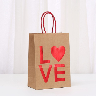 Большое фото товара - Пакет Бумажный 15*21 Love (крафт, фольга) SY-127-3, (Yiwu Ouwei Paper packaging Co.,Ltd.), 13-1023570. Вариант №1